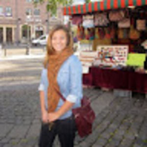 Meet your Posher, Adrienne